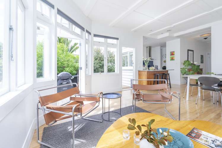 28 Buxton Street Point Chevalier_12