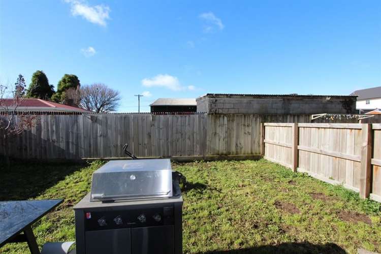 81 Chiefs Court Hamilton East_8