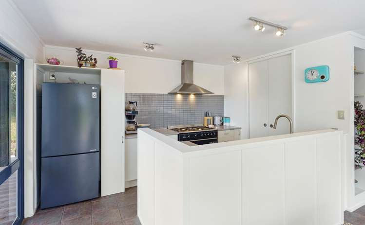 2a Otaihanga Road Paraparaumu Beach_12