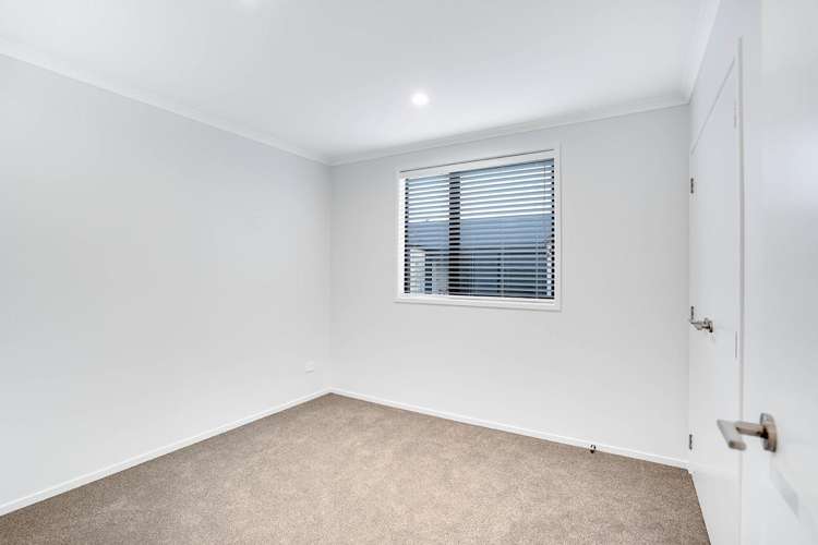1 London Lane 11373_13