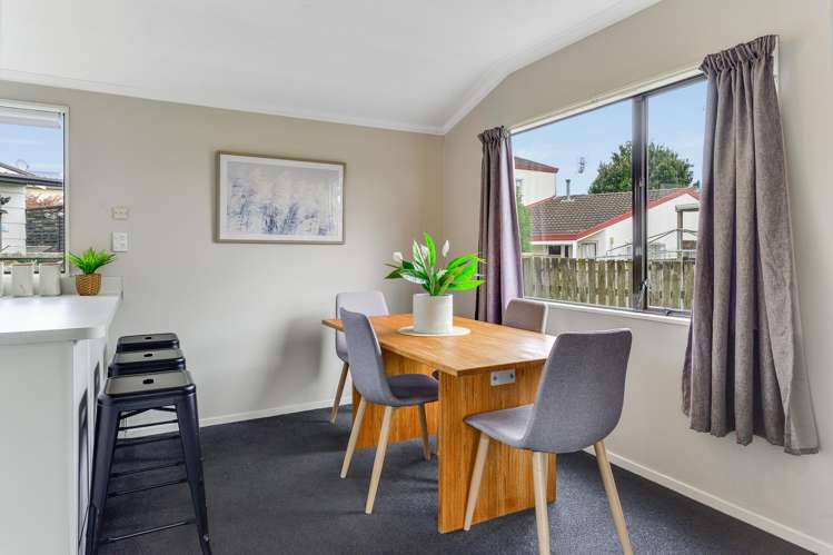 6/55 Tuhikaramea Road Dinsdale_6