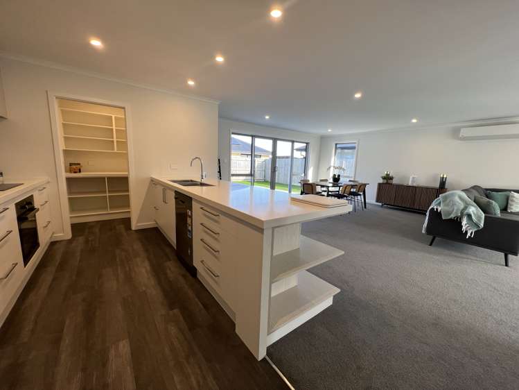 42 Geoff Geering Drive Netherby_10