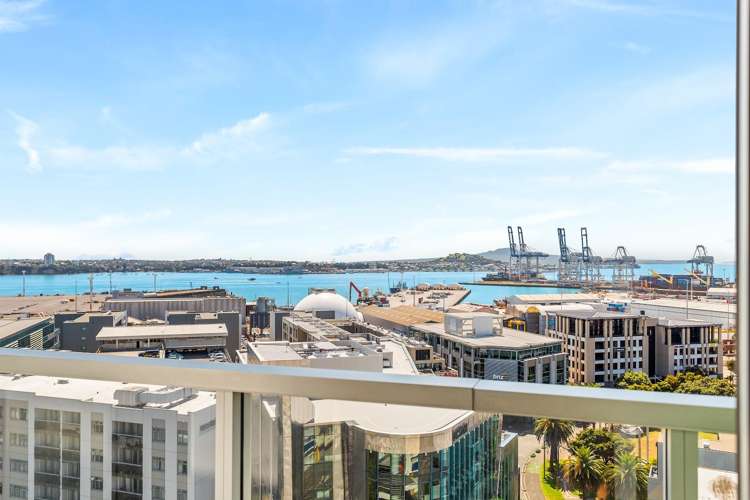 Flat 1202/85 Beach Road City Centre_25