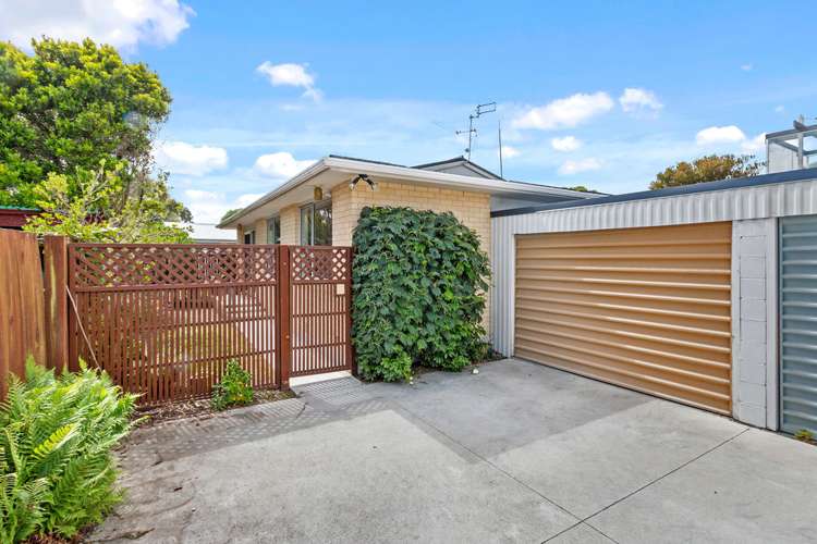 2/91a Rocking Horse Road Southshore_13