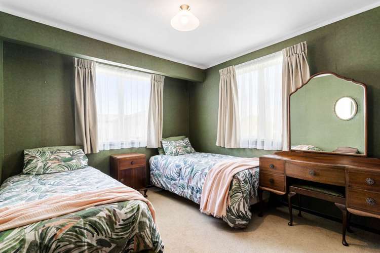 2/1 Trias Road Totara Vale_12