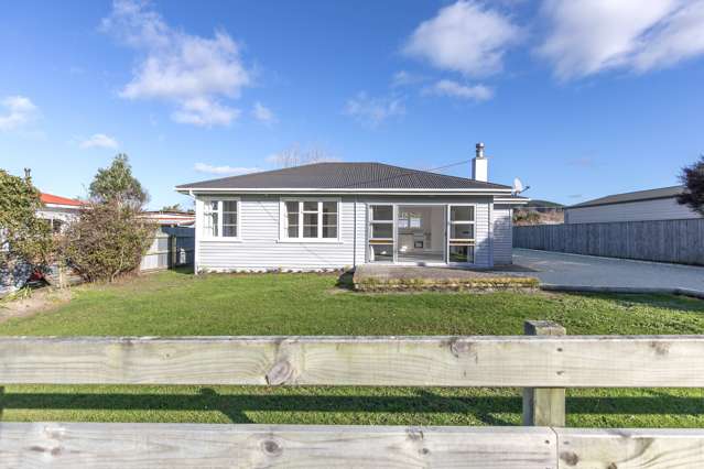 20 Blake Street Porangahau_2