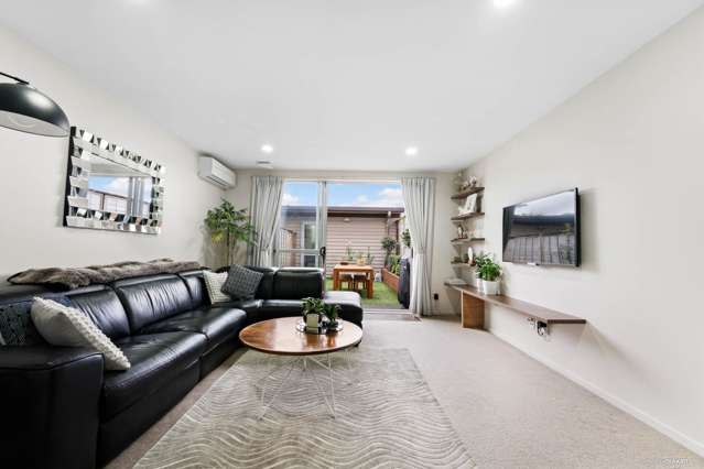 8/1 Gracechurch Drive Flat Bush_2