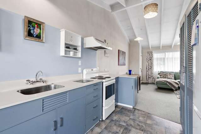 Flat 2/684 Main Road Stoke Stoke_4