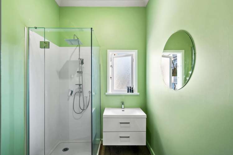 144 Nelson Crescent Napier South_12