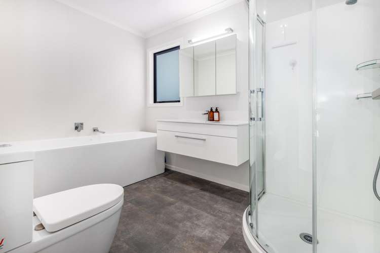 6 Pateke Drive Kenepuru_22