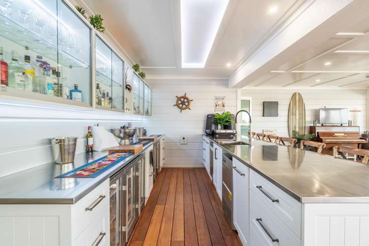 87 Rutherford Drive Waikanae Beach_10