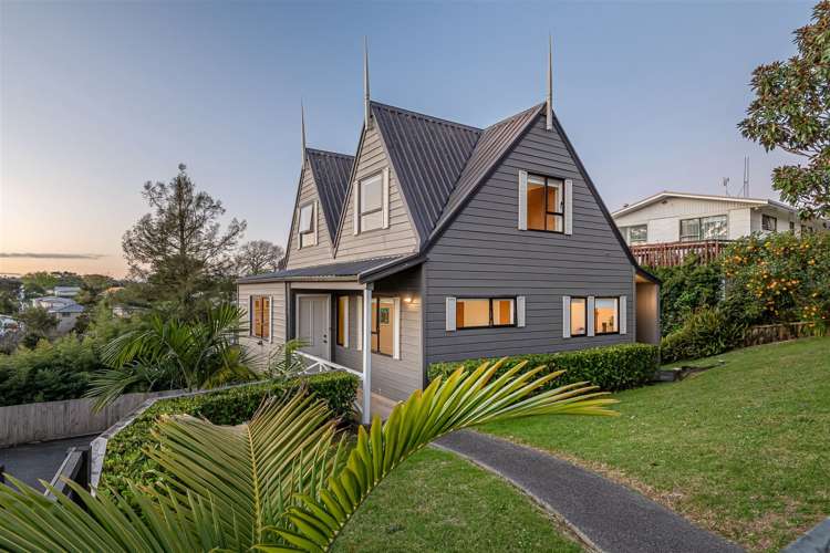 7 Telstar Place Beach Haven_1