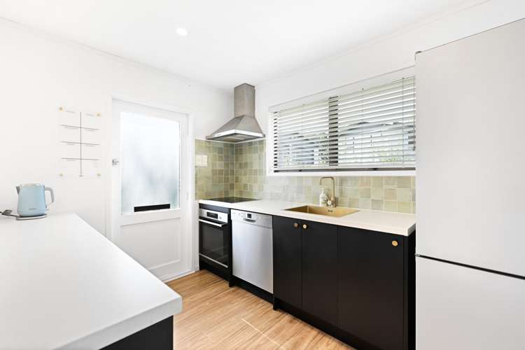 11 Camden Place Pukete_8