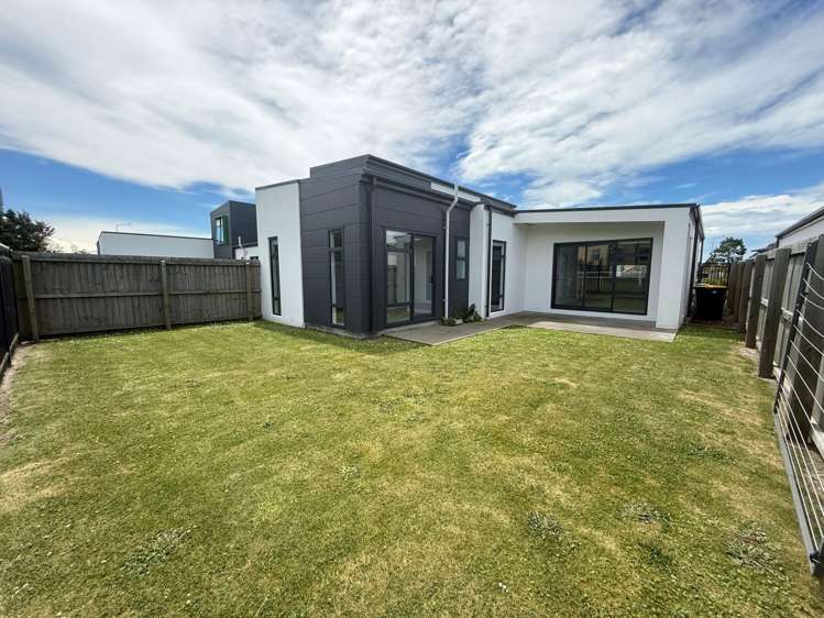 93 Manakura St Russley_9