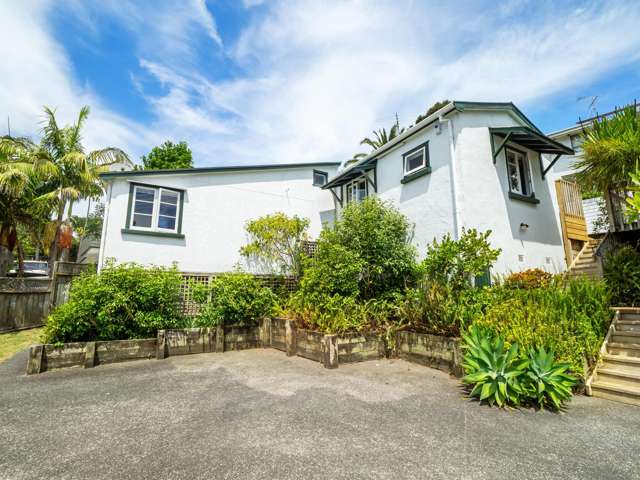 When Location Counts! Freehold in Mairangi Bay