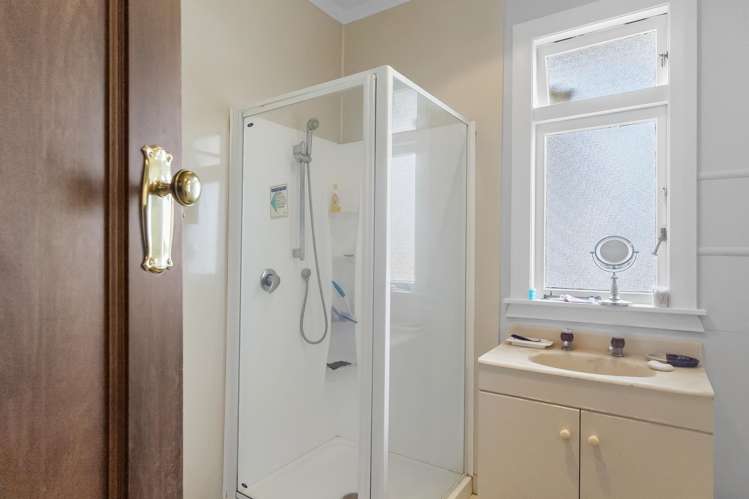 157 Grey Street Hamilton East_16