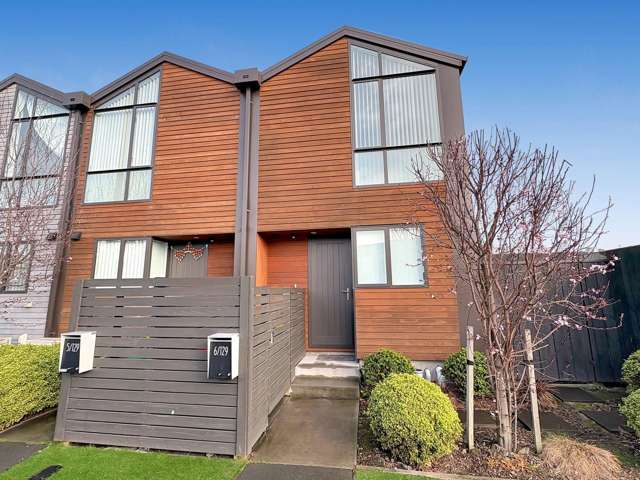 ST ALBANS - FULLY FURNISHED, TWO BEDROOMS, SINGLE CARSPACE