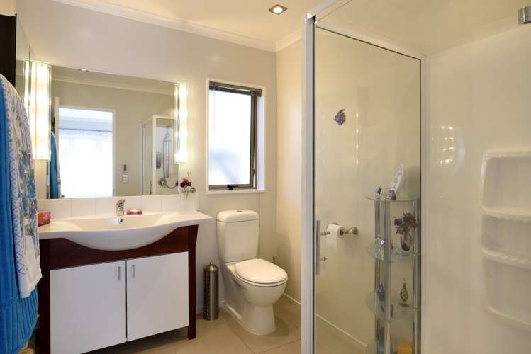 12 Wanderers Avenue Brightwater_12