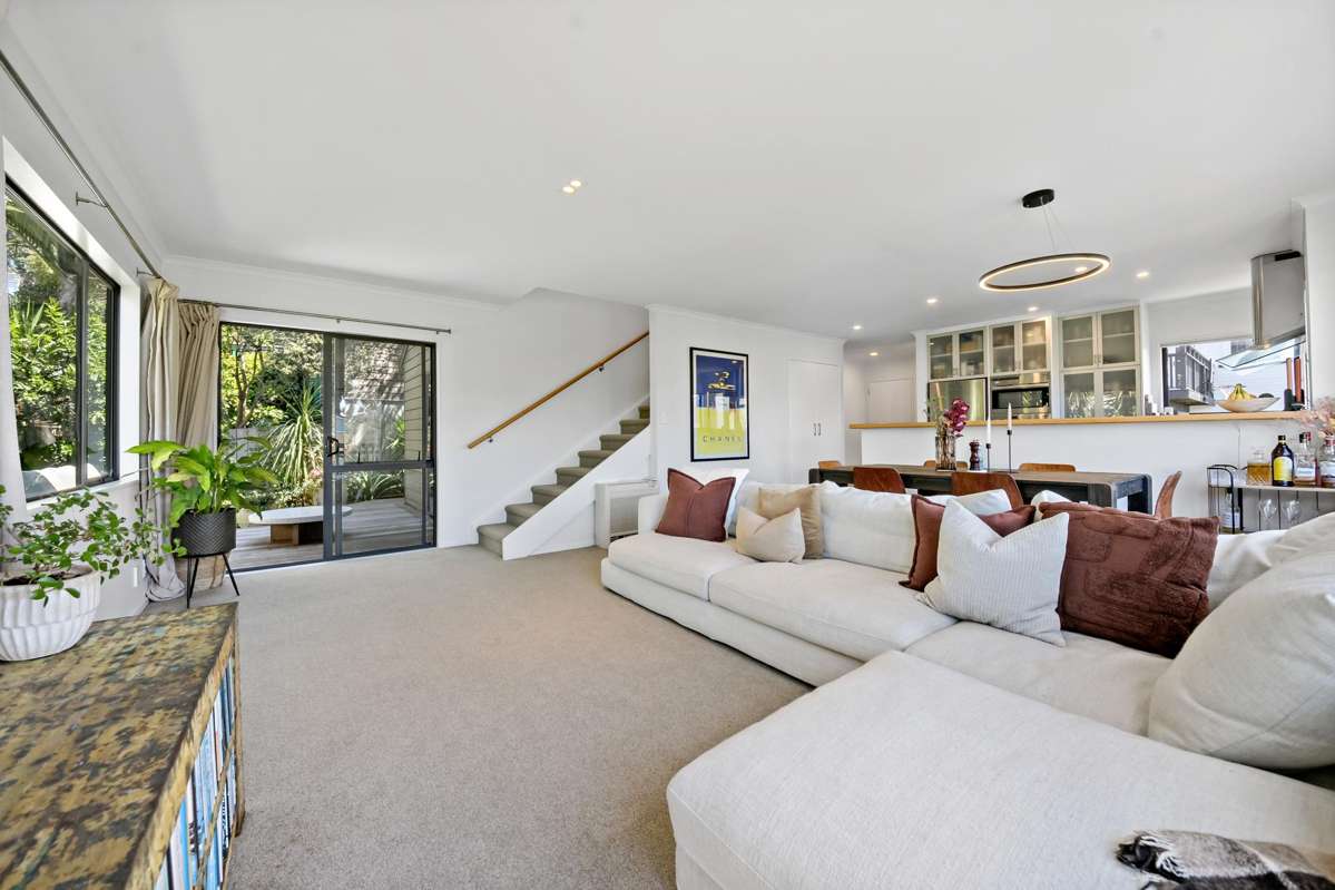 2/23 Stafford Road_5