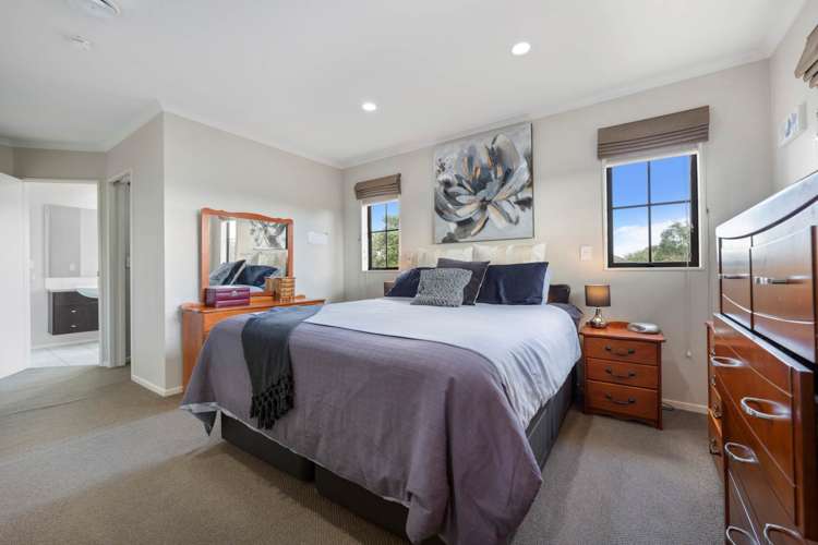 35 Turnberry Drive Wattle Downs_12