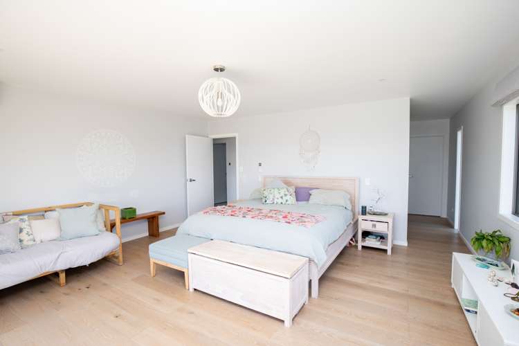 71 Esk Road Miranda_15