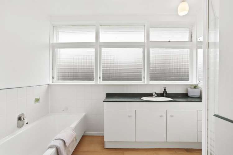 483a West Coast Road Glen Eden_19