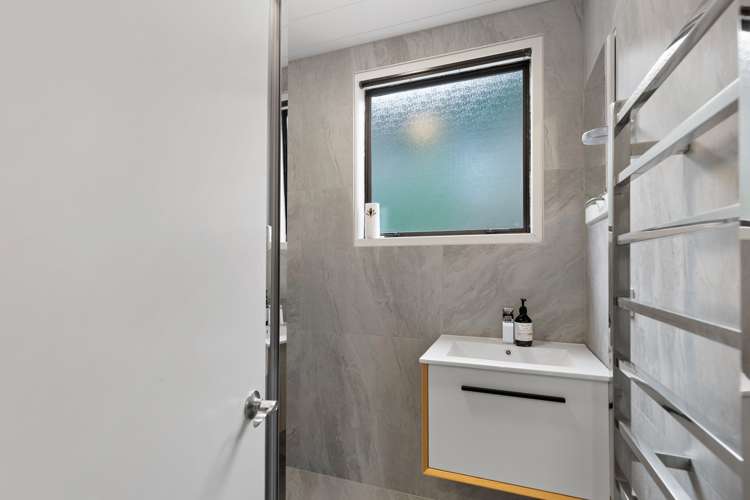 24b Dart Place Fernhill/Sunshine Bay_21