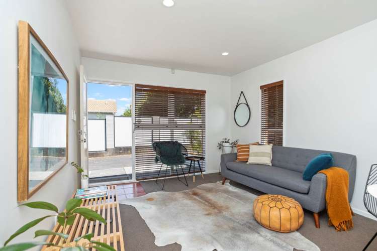8/3 Fairview Road Mount Eden_3