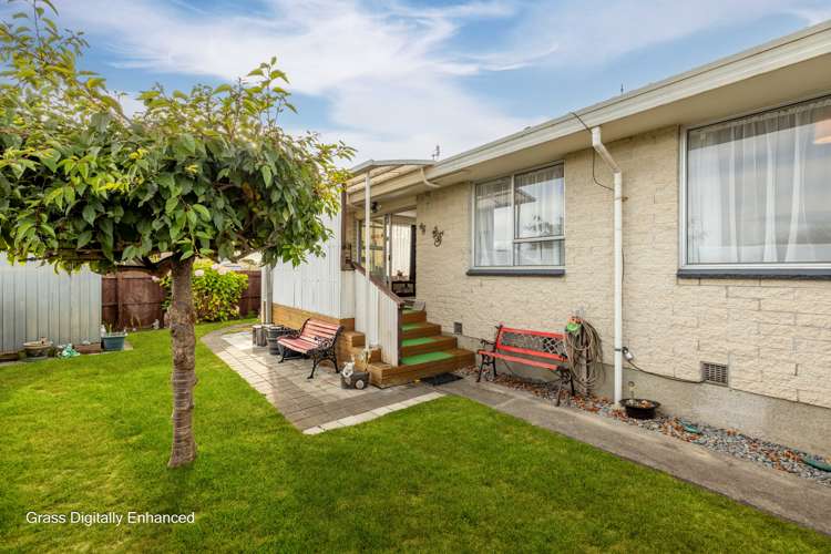 1/4 Leonie Place Aranui_10