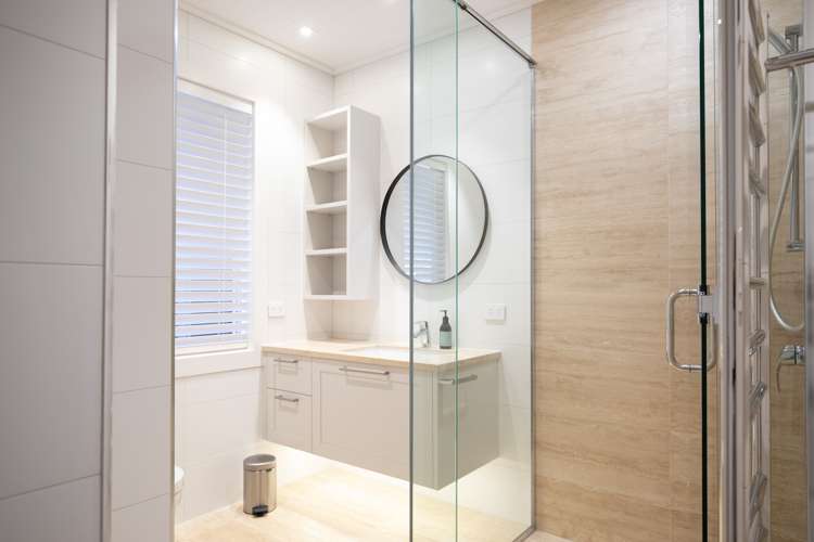 32 Wallis Street Raglan_13