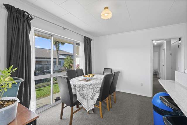 65 Kilmarnock Avenue Strathern_4
