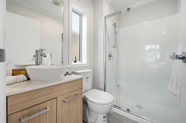 5 Panakenake Way Flat Bush_19