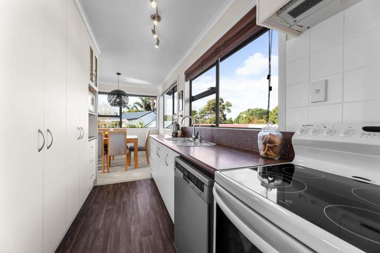 5 Taihiki Road Clarks Beach_8