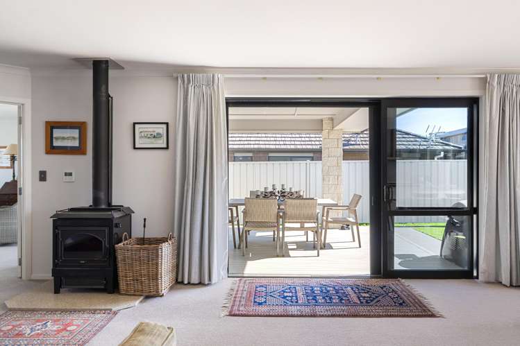 19 Joanne Street Lytton West_8