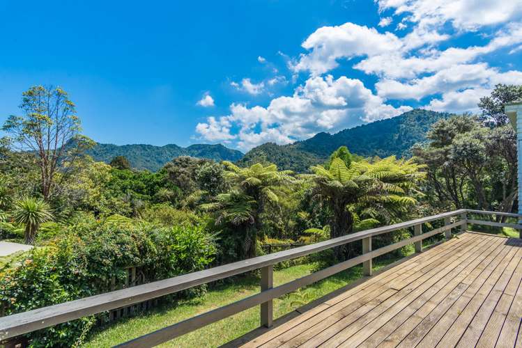 21 Upland Road Huia_9