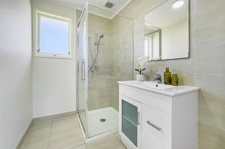 91 Coronation Road Mangere Bridge_10