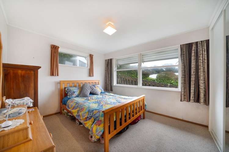 3 Jonathan Way Paparangi_7