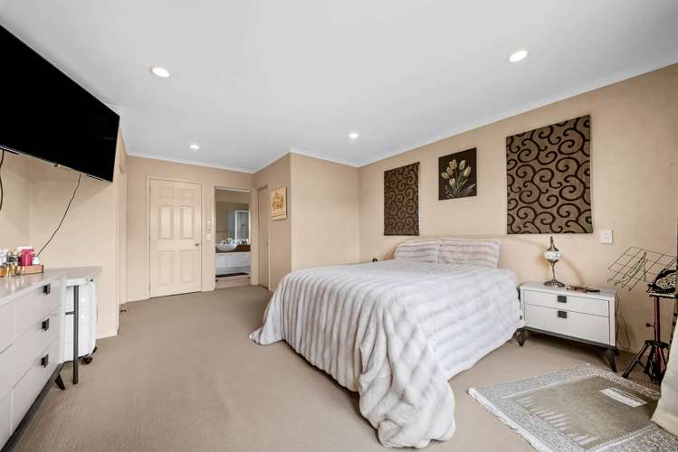 12 Tinturn Place Flat Bush_13