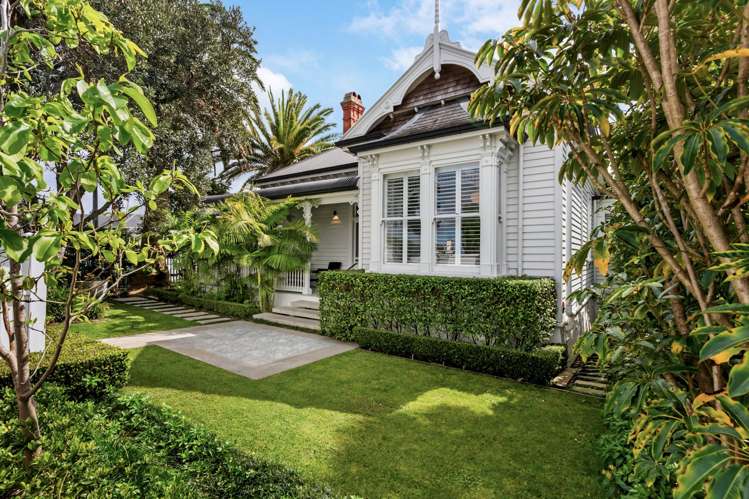 215 Jervois Road Herne Bay_1