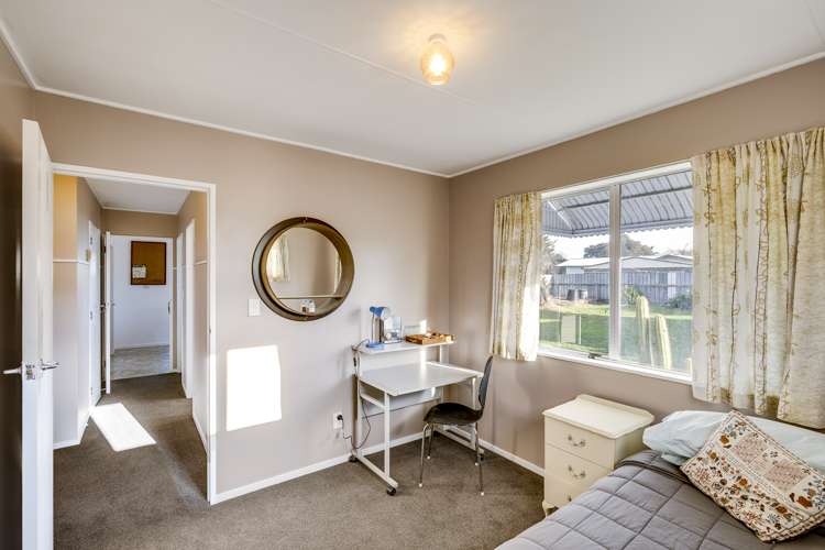 6 Burton Crescent Flaxmere_22