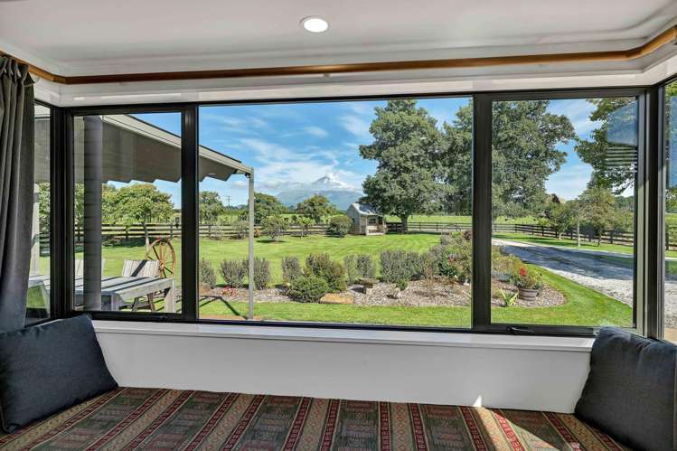 144 Monmouth Road Stratford_10