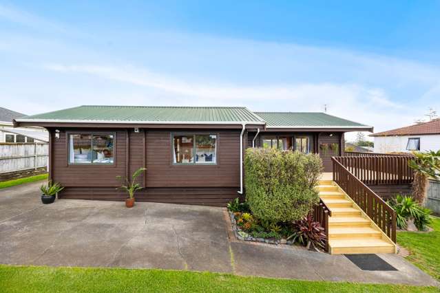 Be Quick - Warm Lockwood Retreat with Gated Yard