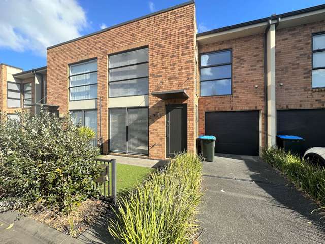 FAMILY HOME IN STONEFIELDS
