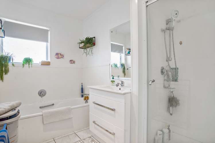 4 Iris Place Clendon Park_11