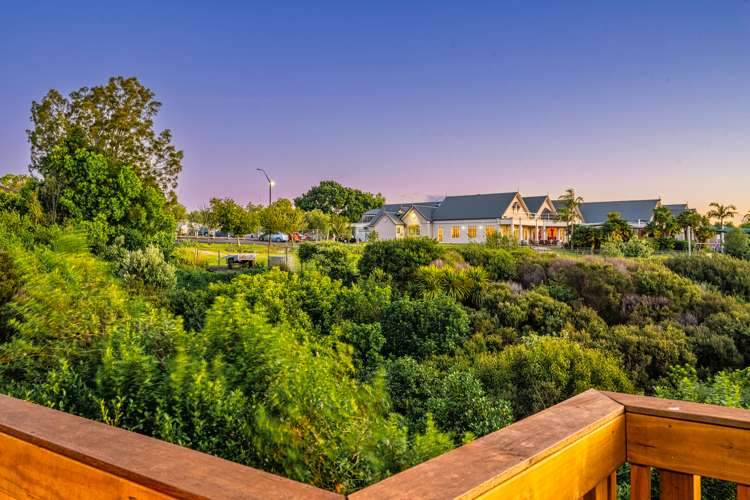 12 Channing Crescent Botany Downs_18