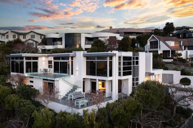 World-Class Living in a Sublime Hillside Setting