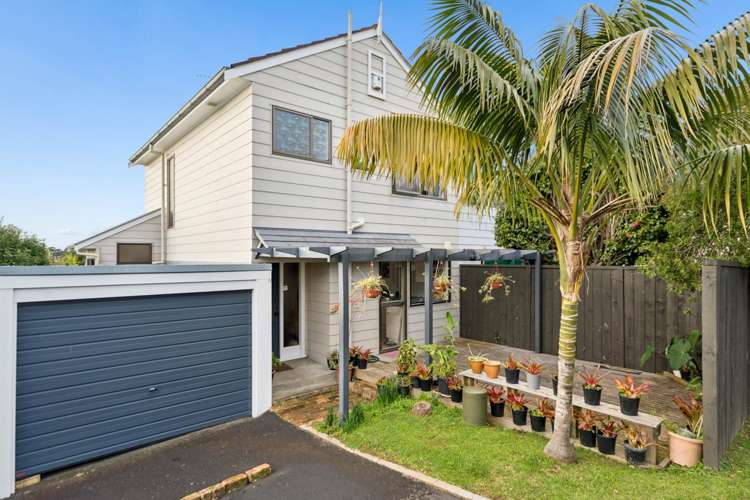 7(G)/15 Roseberry Avenue_0