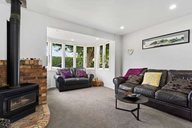 8 Lookout Drive Laingholm_3