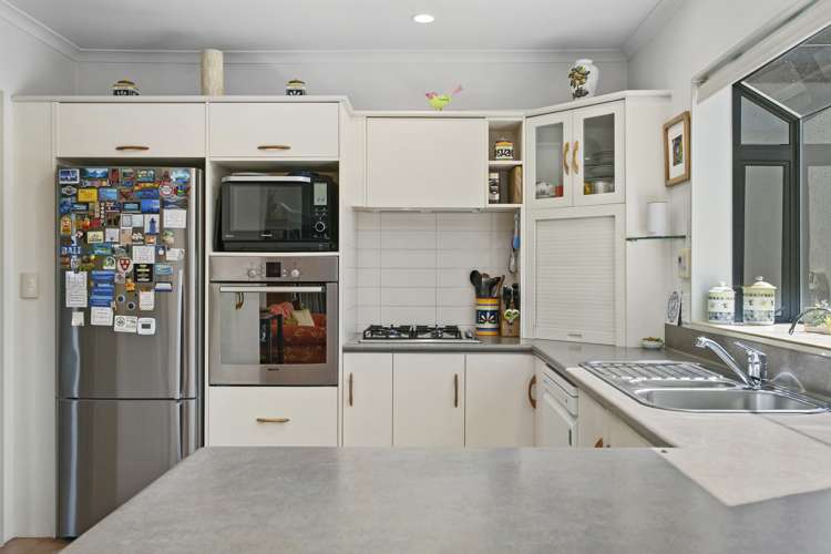 26 Robinson Terrace Rangatira Park_19