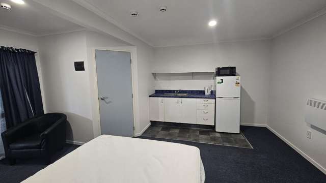 8/22 Mt Edgcumbe Street, Othello House New Plymouth_2